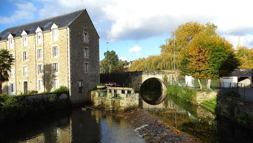 PLANCOET-SITES-Moulins-deversoir