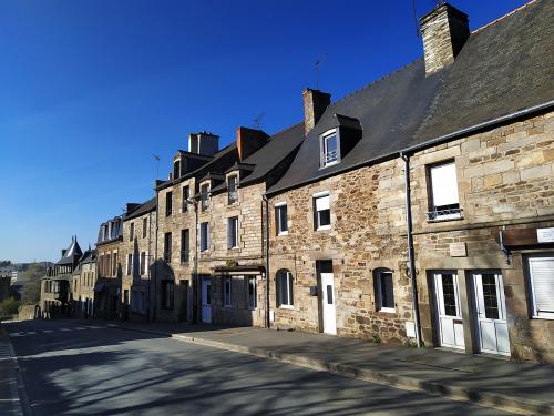 PLANCOET-SITES-Rue-Abbaye-N°43-Maison Chateaubriand-1