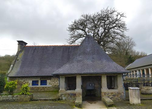 PLANCOET-SITES-Sassay-Source-Le Griffon